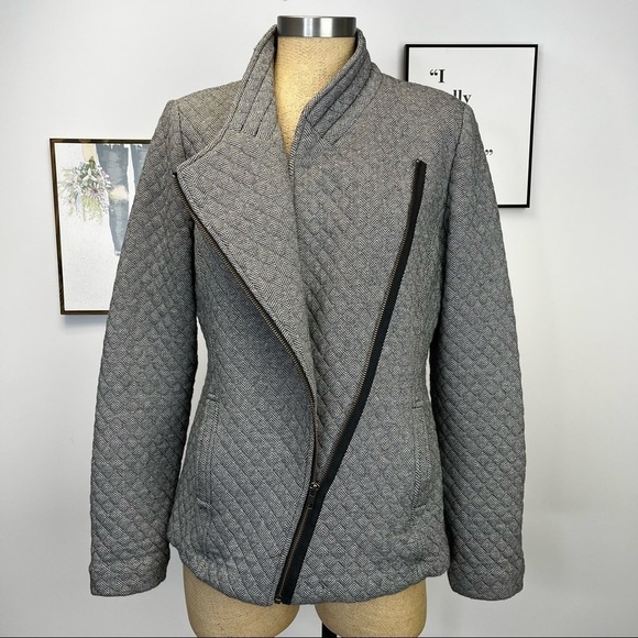 CAbi Style 3025 GREY QUILTED MOTO STYLE JACKET EUC SZ M - Picture 4 of 14